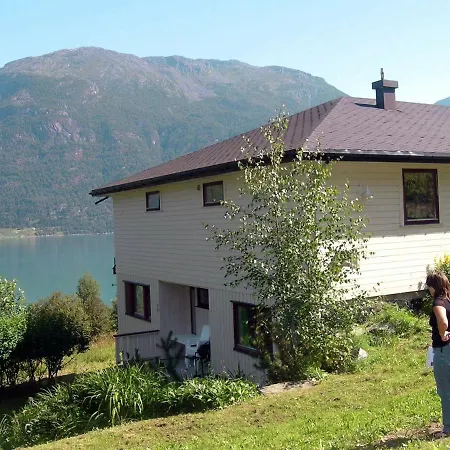 One-bedroom Holiday In Hoyheimsvik *